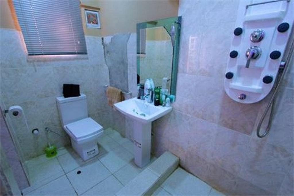 Number 95 Suites ลากอส ภายนอก รูปภาพ