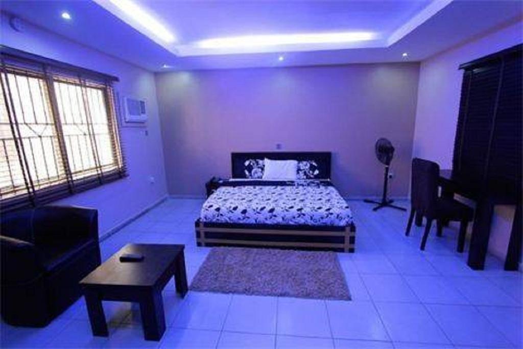 Number 95 Suites ลากอส ภายนอก รูปภาพ