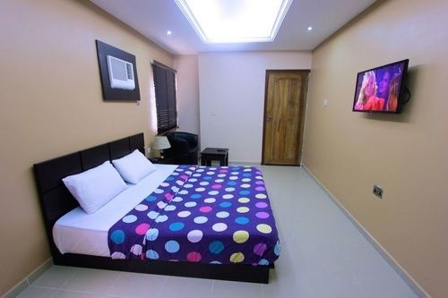 Number 95 Suites ลากอส ภายนอก รูปภาพ